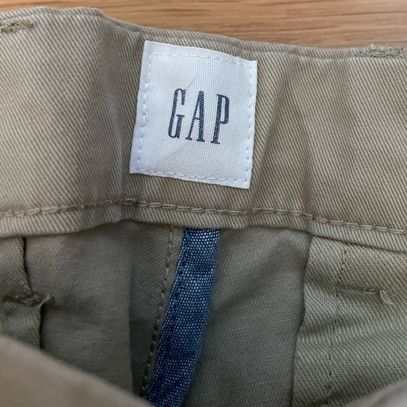 Modern Khakis in Straight Fit with GapFlex - Picture 6 of 6